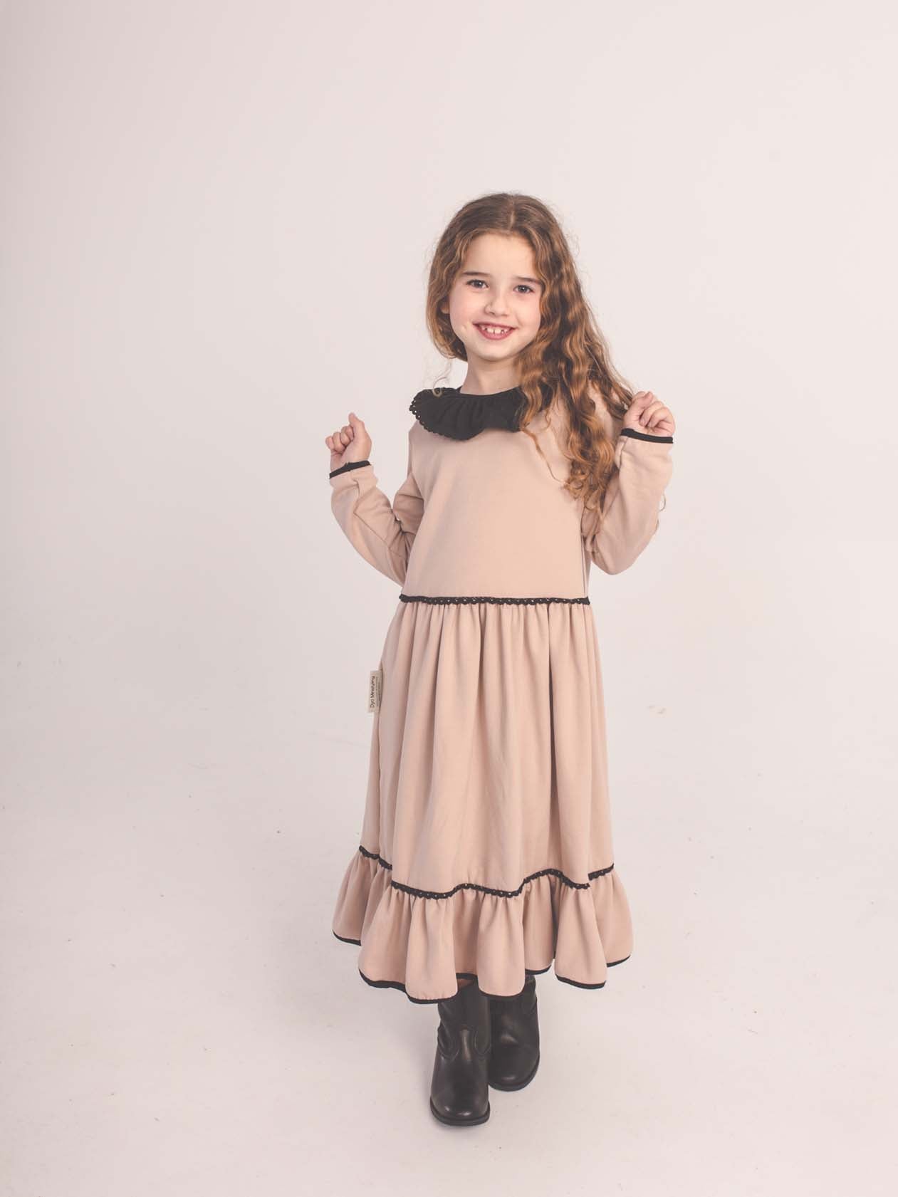 VESTIDO FELPA BEIGE Y NEGRO
