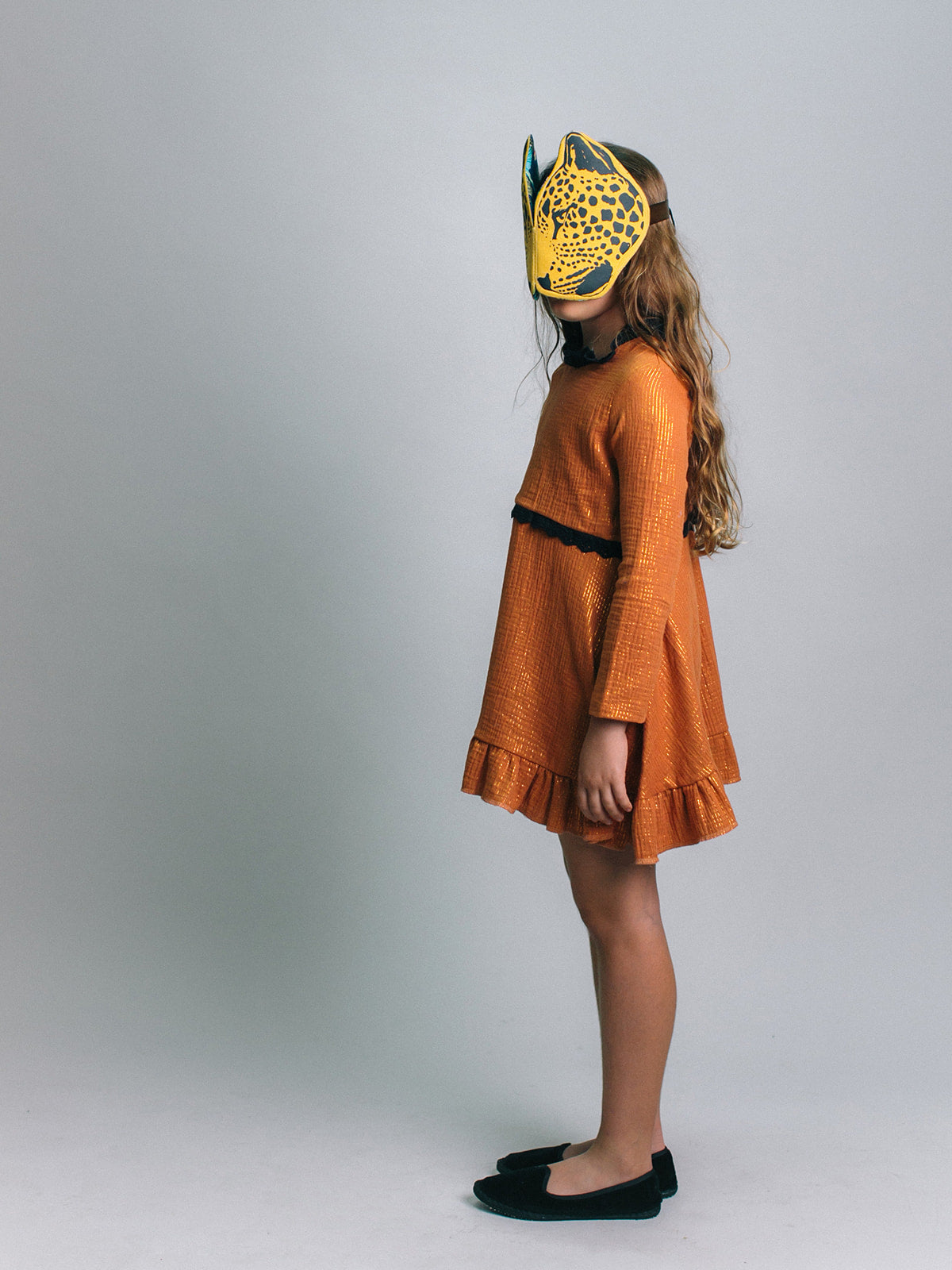 VESTIDO CARAMELO BRILLO