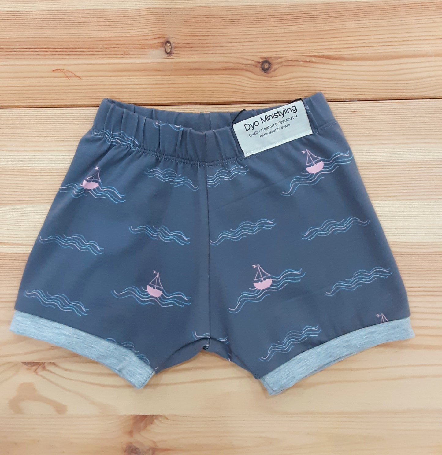 PANTALÓN CORTO BARCOS GRIS