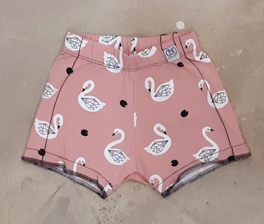 PANTALON CORTO NIÑA CISNES