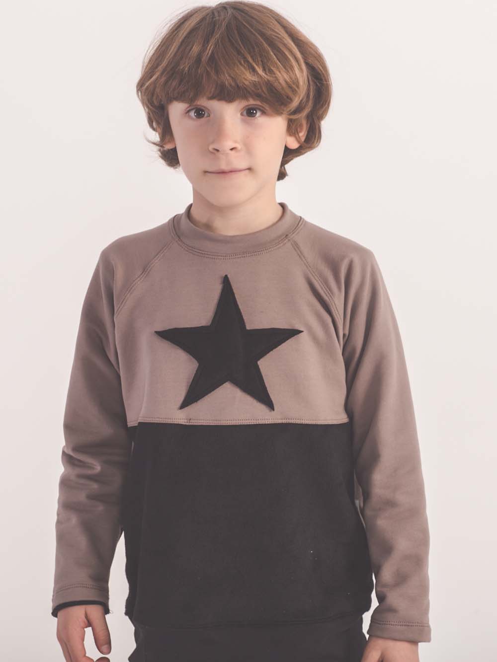 Moda sostenible- moda infantil- ropa niños y niñas- ropa bebé- primera puesta- vestido niña- chándal niño y niña- sudadera niño y niña - felpa niño y niña- moda española- moda infantil española-tiendas bonitas valencia- tienda moda infantil valencia- ropa moderna niño y niña-abrigo niño y niña- tienda ropa infantil- tienda de ropa bebé- vestido bebé-comunión- alergia niño y niña- tejido ecológico- pieles sensibles y atópicas- influencers- tendencia niños y niñas- ropa moderna- ropa con estilo-sudadera niños