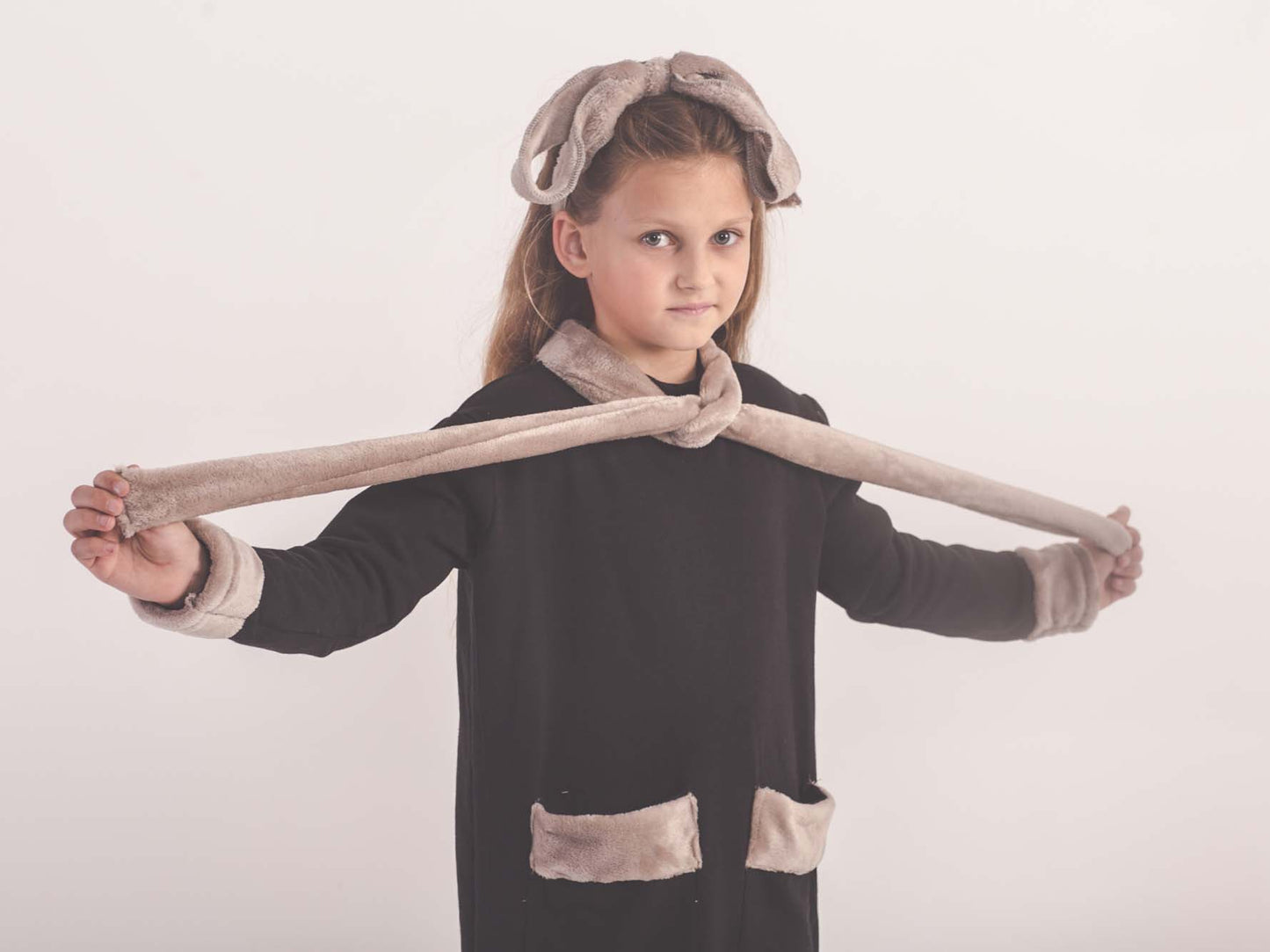 Moda sostenible- moda infantil- ropa niños y niñas- ropa bebé- primera puesta- vestido niña- chándal niño y niña- sudadera niño y niña - felpa niño y niña- moda española- moda infantil española-tiendas bonitas valencia- tienda moda infantil valencia- ropa moderna niño y niña-abrigo niño y niña- tienda ropa infantil- tienda de ropa bebé- vestido bebé-comunión- alergia niño y niña- tejido ecológico- pieles sensibles y atópicas- influencers- tendencia niños y niñas- ropa moderna- ropa con estilo