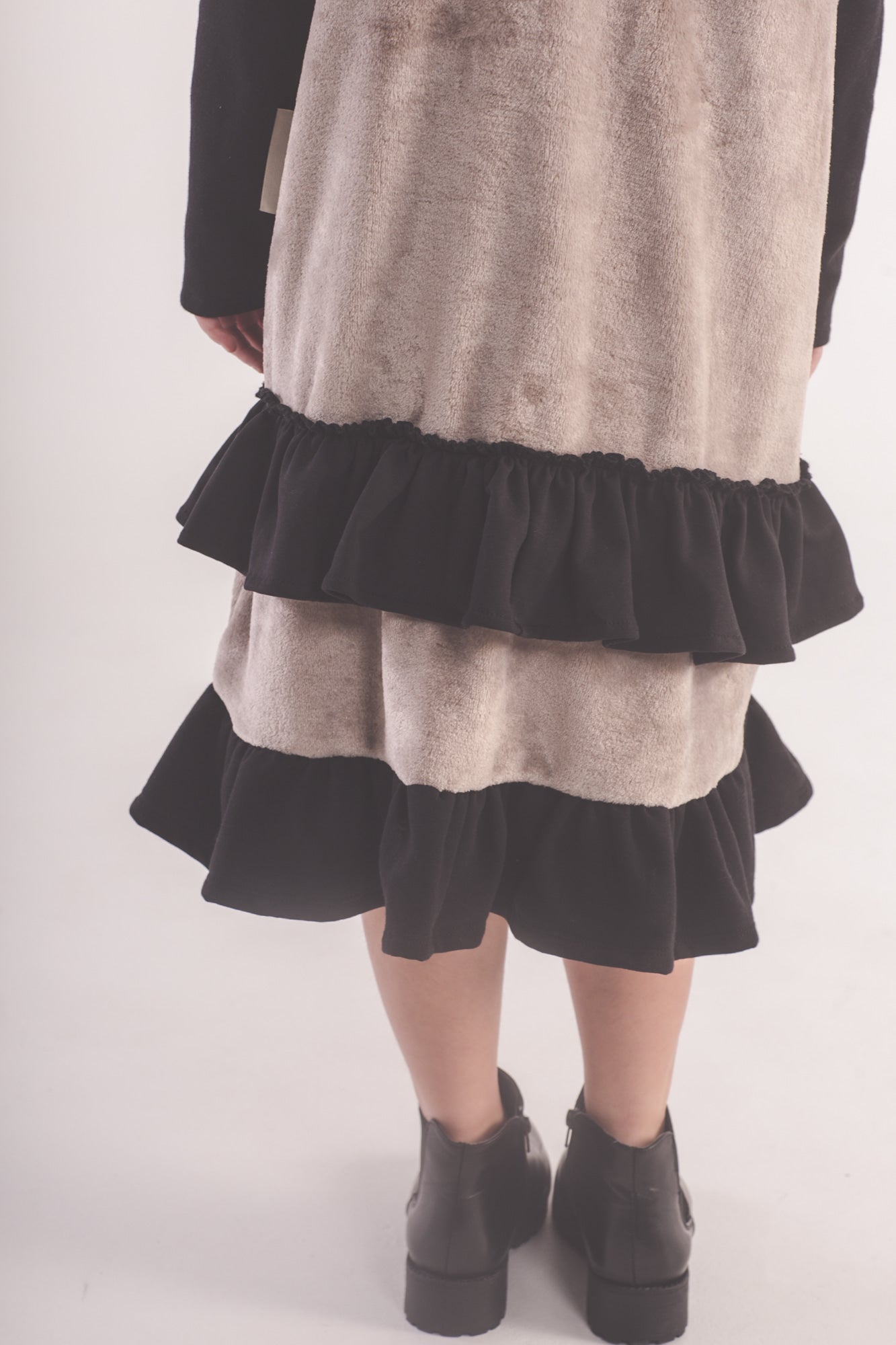 Moda sostenible- moda infantil- ropa niños y niñas- ropa bebé- primera puesta- vestido niña- chándal niño y niña- sudadera niño y niña - felpa niño y niña- moda española- moda infantil española-tiendas bonitas valencia- tienda moda infantil valencia- ropa moderna niño y niña-abrigo niño y niña- tienda ropa infantil- tienda de ropa bebé- vestido bebé-comunión- alergia niño y niña- tejido ecológico- pieles sensibles y atópicas- influencers- tendencia niños y niñas- ropa moderna- ropa con estilo