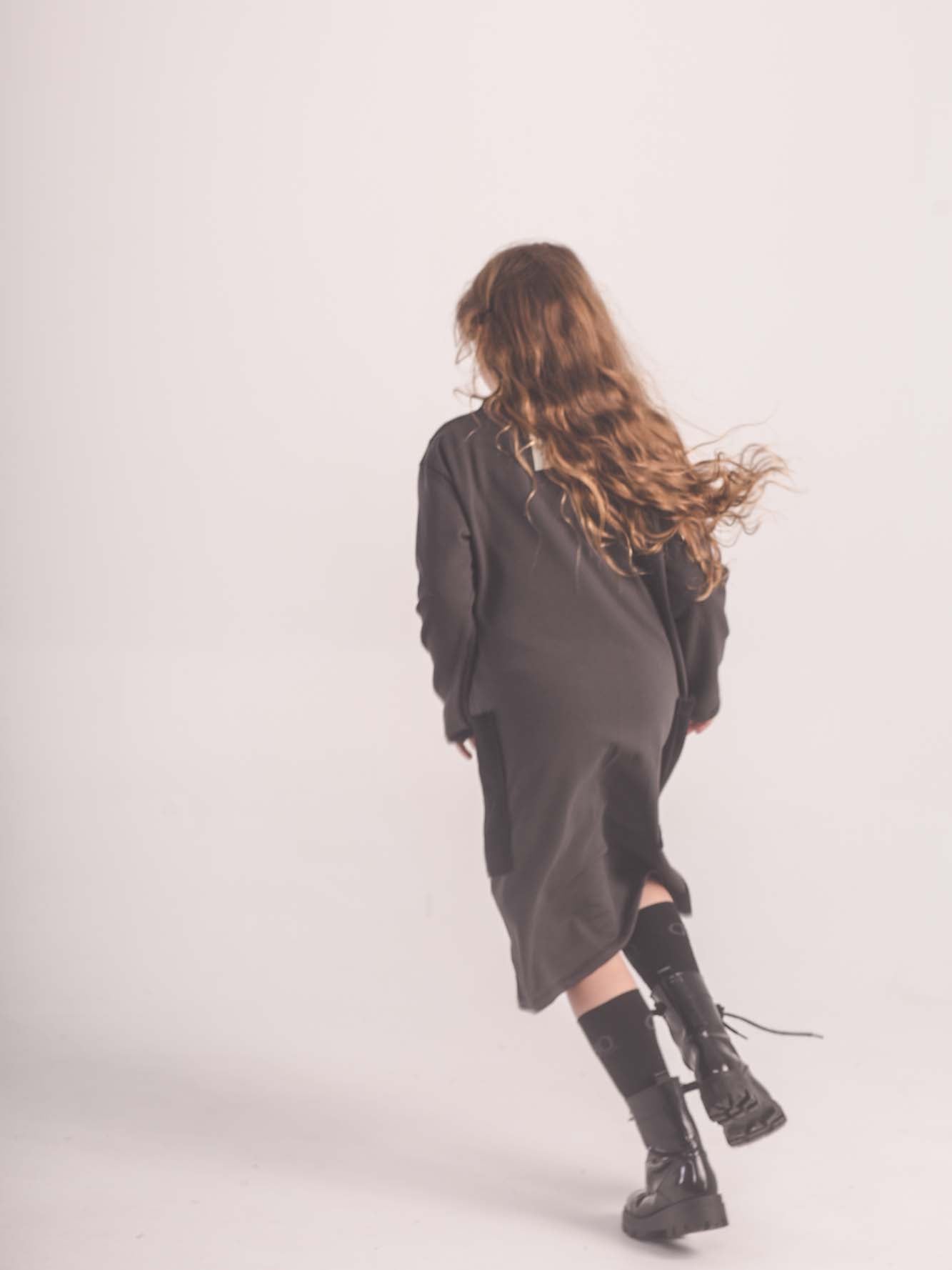 Moda sostenible- moda infantil- ropa niños y niñas- ropa bebé- primera puesta- vestido niña- chándal niño y niña- sudadera niño y niña - felpa niño y niña- moda española- moda infantil española-tiendas bonitas valencia- tienda moda infantil valencia- ropa moderna niño y niña-abrigo niño y niña- tienda ropa infantil- tienda de ropa bebé- vestido bebé-comunión- alergia niño y niña- tejido ecológico- pieles sensibles y atópicas- influencers- tendencia niños y niñas- ropa moderna- ropa con estilo