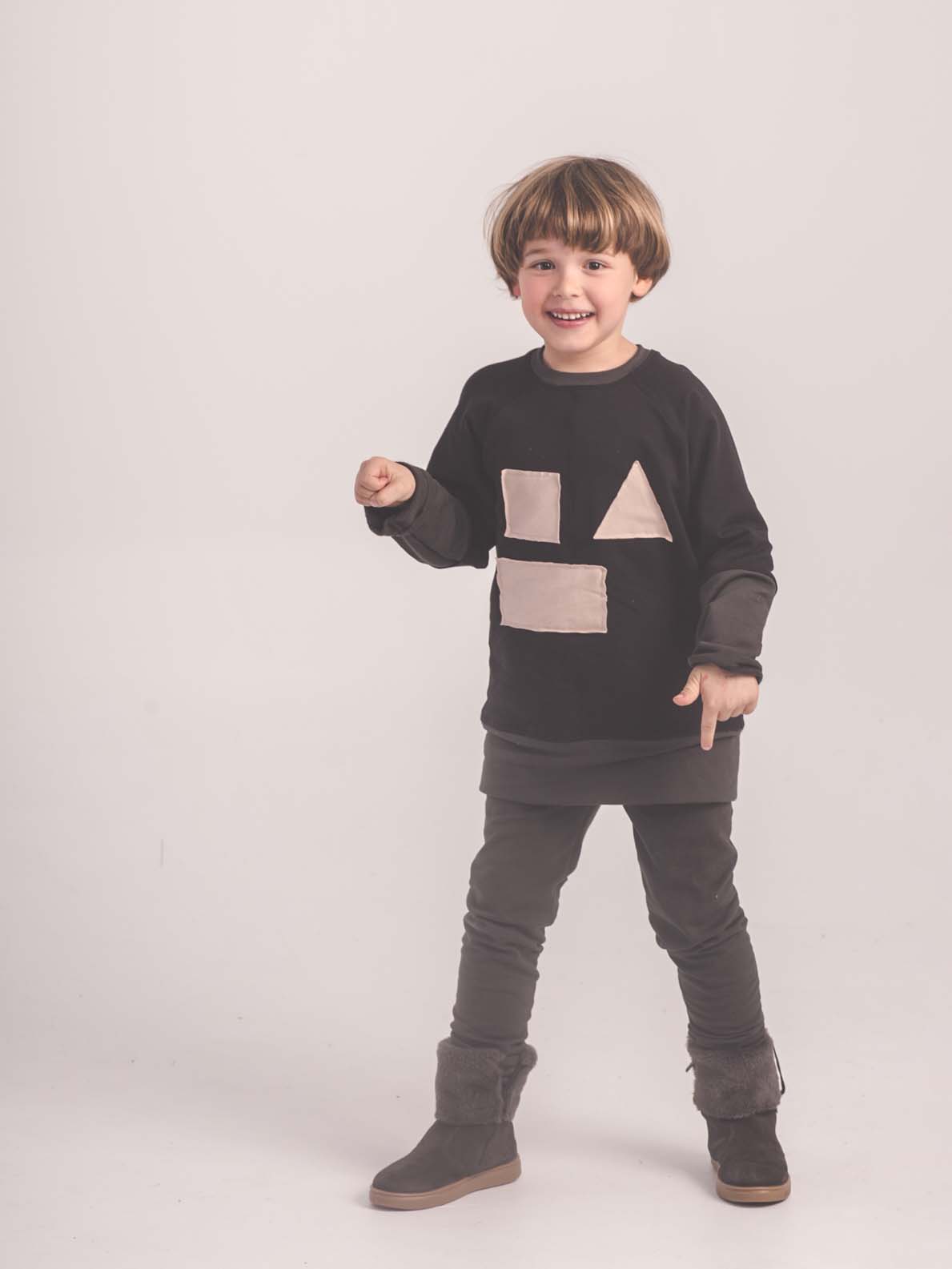 Moda sostenible- moda infantil- ropa niños y niñas- ropa bebé- primera puesta- vestido niña- chándal niño y niña- sudadera niño y niña - felpa niño y niña- moda española- moda infantil española-tiendas bonitas valencia- tienda moda infantil valencia- ropa moderna niño y niña-abrigo niño y niña- tienda ropa infantil- tienda de ropa bebé- vestido bebé-comunión- alergia niño y niña- tejido ecológico- pieles sensibles y atópicas- influencers- tendencia niños y niñas- ropa moderna- ropa con estilo-sudadera niños