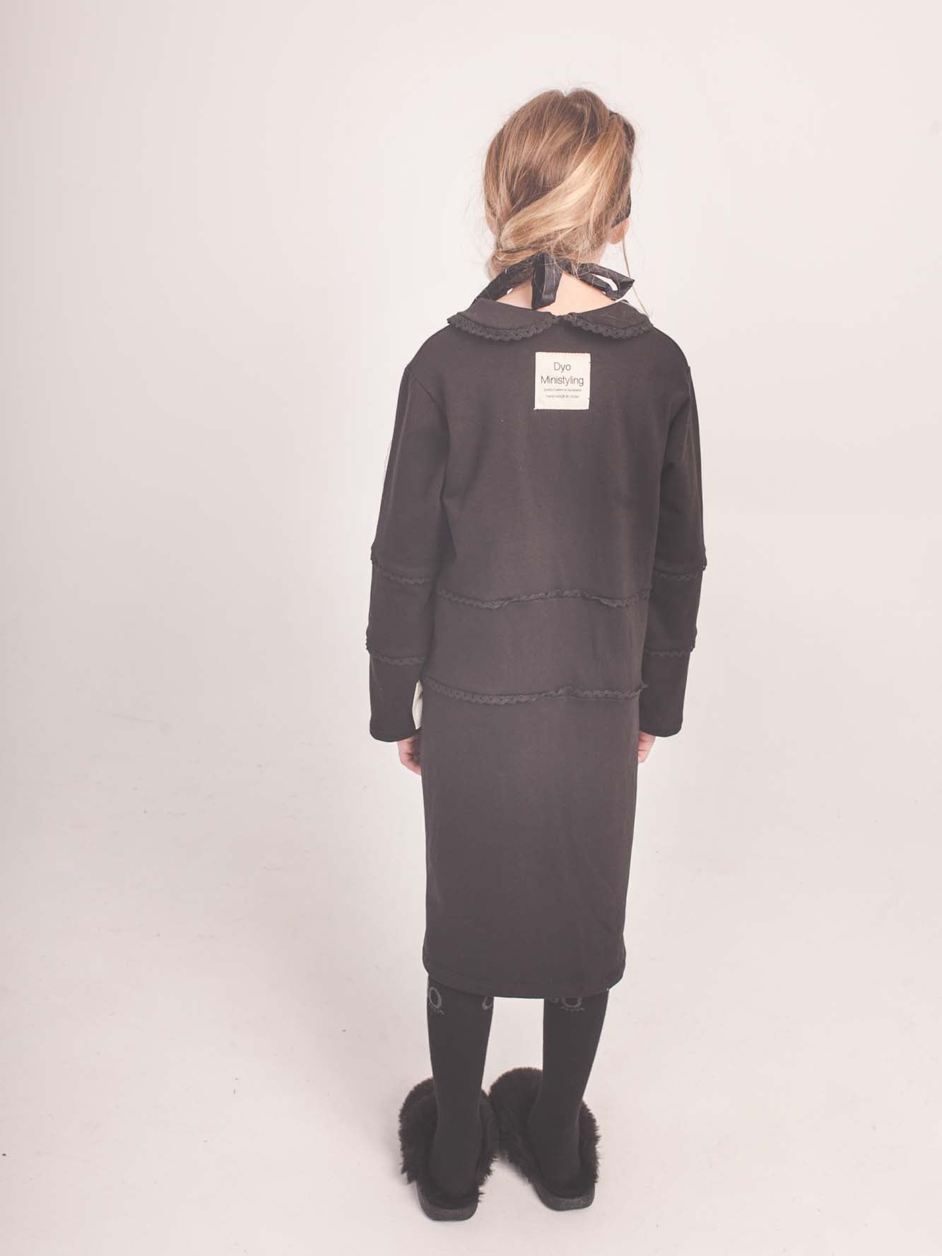 Moda sostenible- moda infantil- ropa niños y niñas- ropa bebé- primera puesta- vestido niña- chándal niño y niña- sudadera niño y niña - felpa niño y niña- moda española- moda infantil española-tiendas bonitas valencia- tienda moda infantil valencia- ropa moderna niño y niña-abrigo niño y niña- tienda ropa infantil- tienda de ropa bebé- vestido bebé-comunión- alergia niño y niña- tejido ecológico- pieles sensibles y atópicas- influencers- tendencia niños y niñas- ropa moderna- ropa con estilo