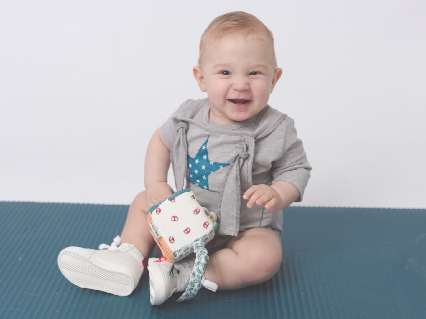Moda sostenible- moda infantil- ropa niños y niñas- ropa bebé- primera puesta- vestido niña- chándal niño y niña- sudadera niño y niña - felpa niño y niña- moda española- moda infantil española-tiendas bonitas valencia- tienda moda infantil valencia- ropa moderna niño y niña-abrigo niño y niña- tienda ropa infantil- tienda de ropa bebé- vestido bebé-comunión- alergia niño y niña- tejido ecológico- pieles sensibles y atópicas- influencers- tendencia niños y niñas- ropa moderna- ropa con estilo-peto bebés