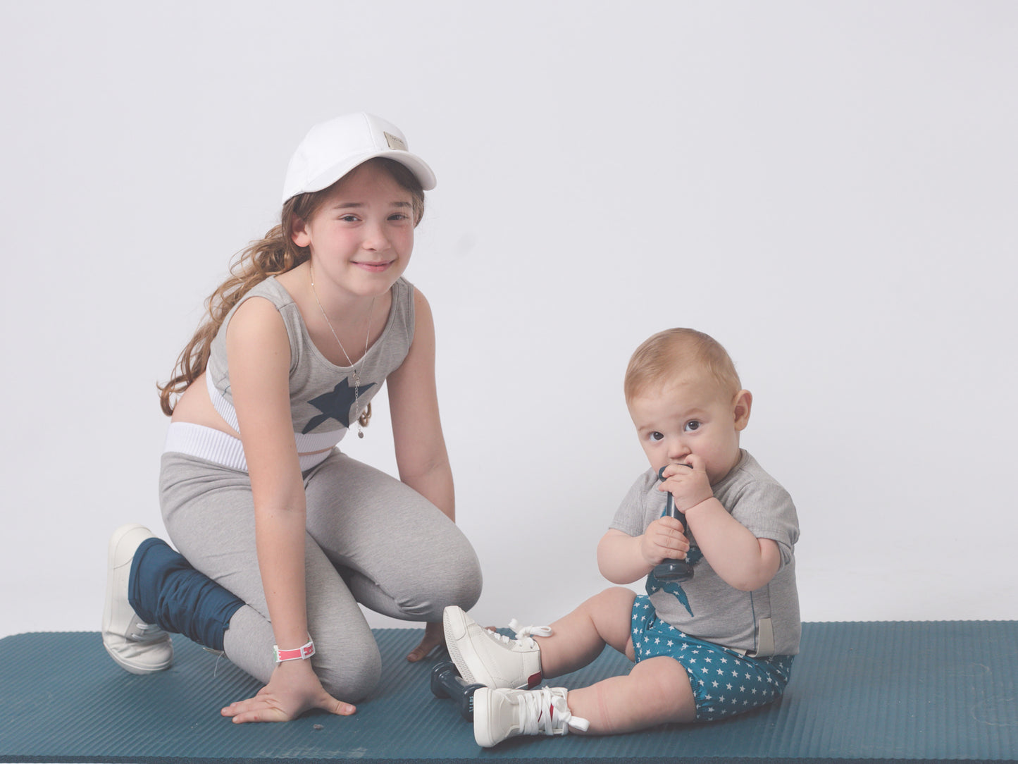 Moda sostenible- moda infantil- ropa niños y niñas- ropa bebé- primera puesta- vestido niña- chándal niño y niña- sudadera niño y niña - felpa niño y niña- moda española- moda infantil española-tiendas bonitas valencia- tienda moda infantil valencia- ropa moderna niño y niña-abrigo niño y niña- tienda ropa infantil- tienda de ropa bebé- vestido bebé-comunión- alergia niño y niña- tejido ecológico- pieles sensibles y atópicas- influencers- tendencia niños y niñas- ropa moderna- ropa con estilo-culetin bebés