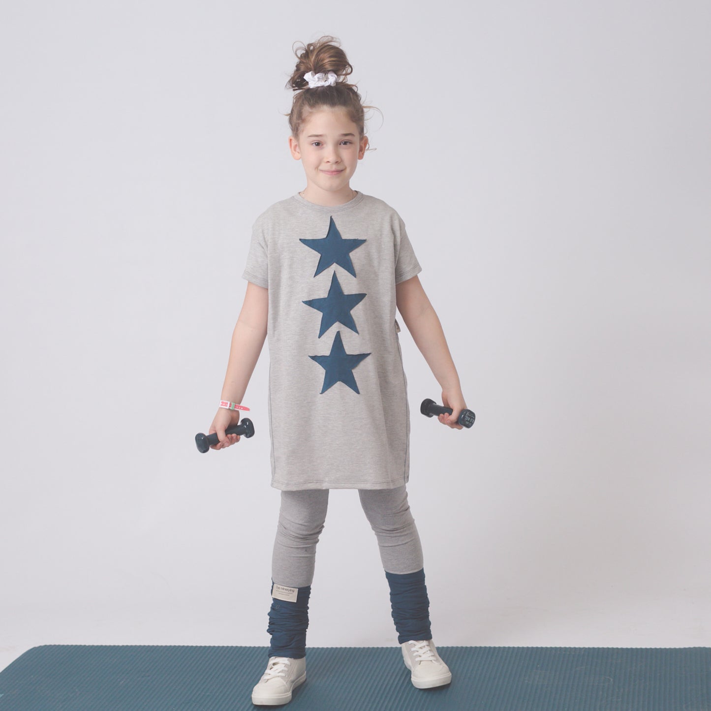 Moda sostenible- moda infantil- ropa niños y niñas- ropa bebé- primera puesta- vestido niña- chándal niño y niña- sudadera niño y niña - felpa niño y niña- moda española- moda infantil española-tiendas bonitas valencia- tienda moda infantil valencia- ropa moderna niño y niña-abrigo niño y niña- tienda ropa infantil- tienda de ropa bebé- vestido bebé-comunión- alergia niño y niña- tejido ecológico- pieles sensibles y atópicas- influencers- tendencia niños y niñas- ropa moderna- ropa con estilo-chándal bebé