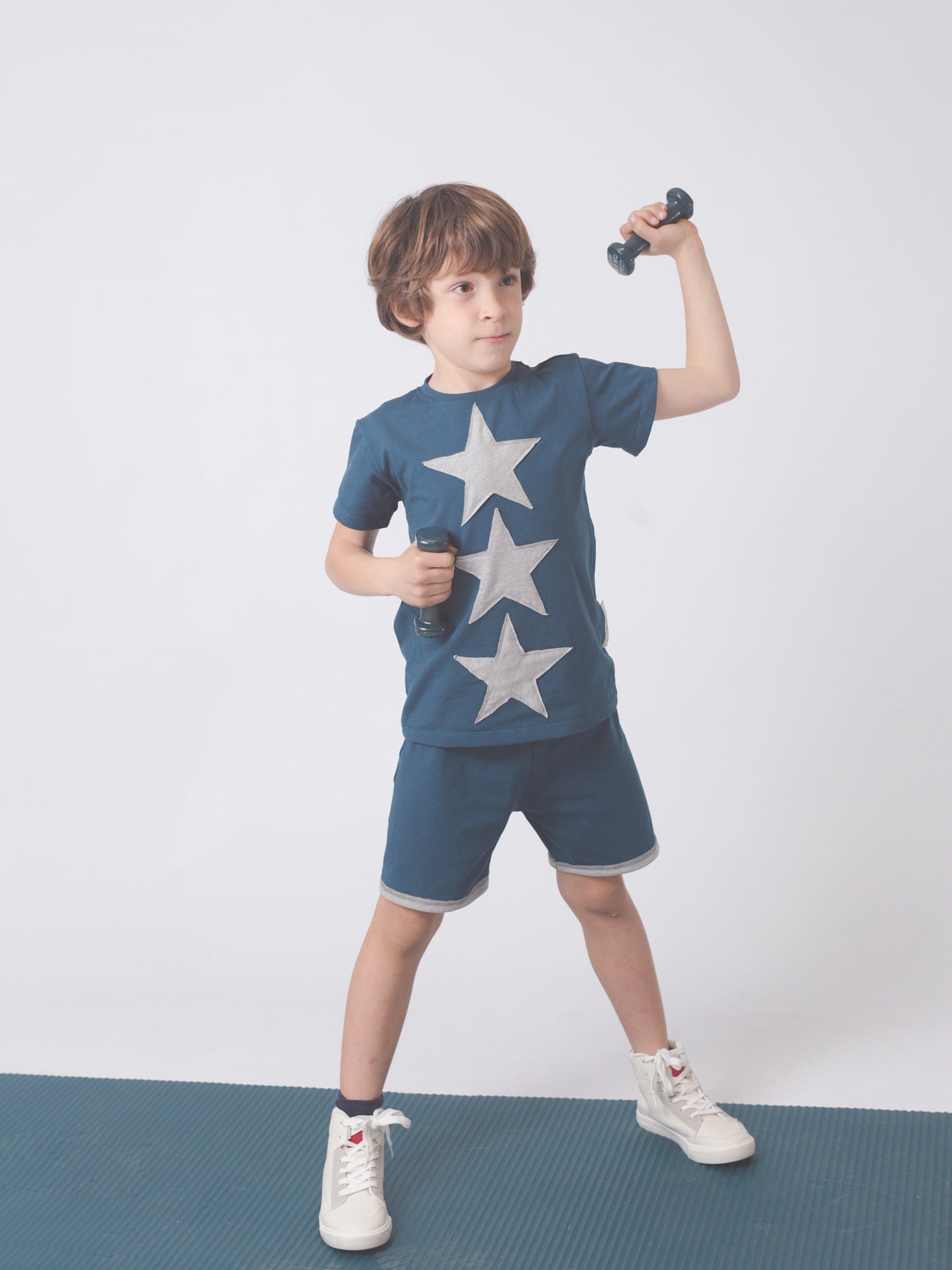Moda sostenible- moda infantil- ropa niños y niñas- ropa bebé- primera puesta- vestido niña- chándal niño y niña- sudadera niño y niña - felpa niño y niña- moda española- moda infantil española-tiendas bonitas valencia- tienda moda infantil valencia- ropa moderna niño y niña-abrigo niño y niña- tienda ropa infantil- tienda de ropa bebé- vestido bebé-comunión- alergia niño y niña- tejido ecológico- pieles sensibles y atópicas- influencers- tendencia niños y niñas- ropa moderna- ropa con estilo-chándal bebé