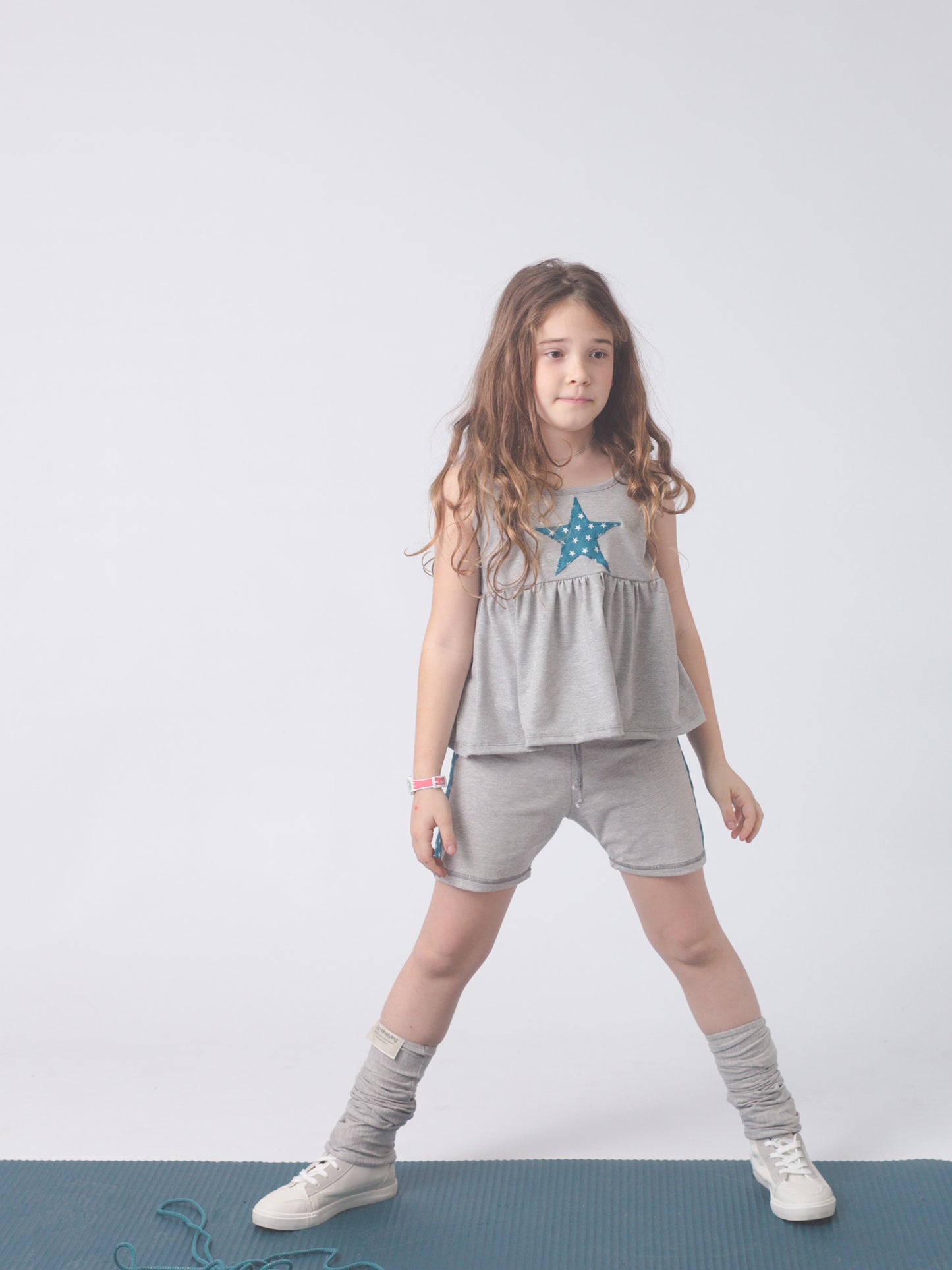 Moda sostenible- moda infantil- ropa niños y niñas- ropa bebé- primera puesta- vestido niña- chándal niño y niña- sudadera niño y niña - felpa niño y niña- moda española- moda infantil española-tiendas bonitas valencia- tienda moda infantil valencia- ropa moderna niño y niña-abrigo niño y niña- tienda ropa infantil- tienda de ropa bebé- vestido bebé-comunión- alergia niño y niña- tejido ecológico- pieles sensibles y atópicas- influencers- tendencia niños y niñas- ropa moderna- ropa con estilo-camiseta niñas
