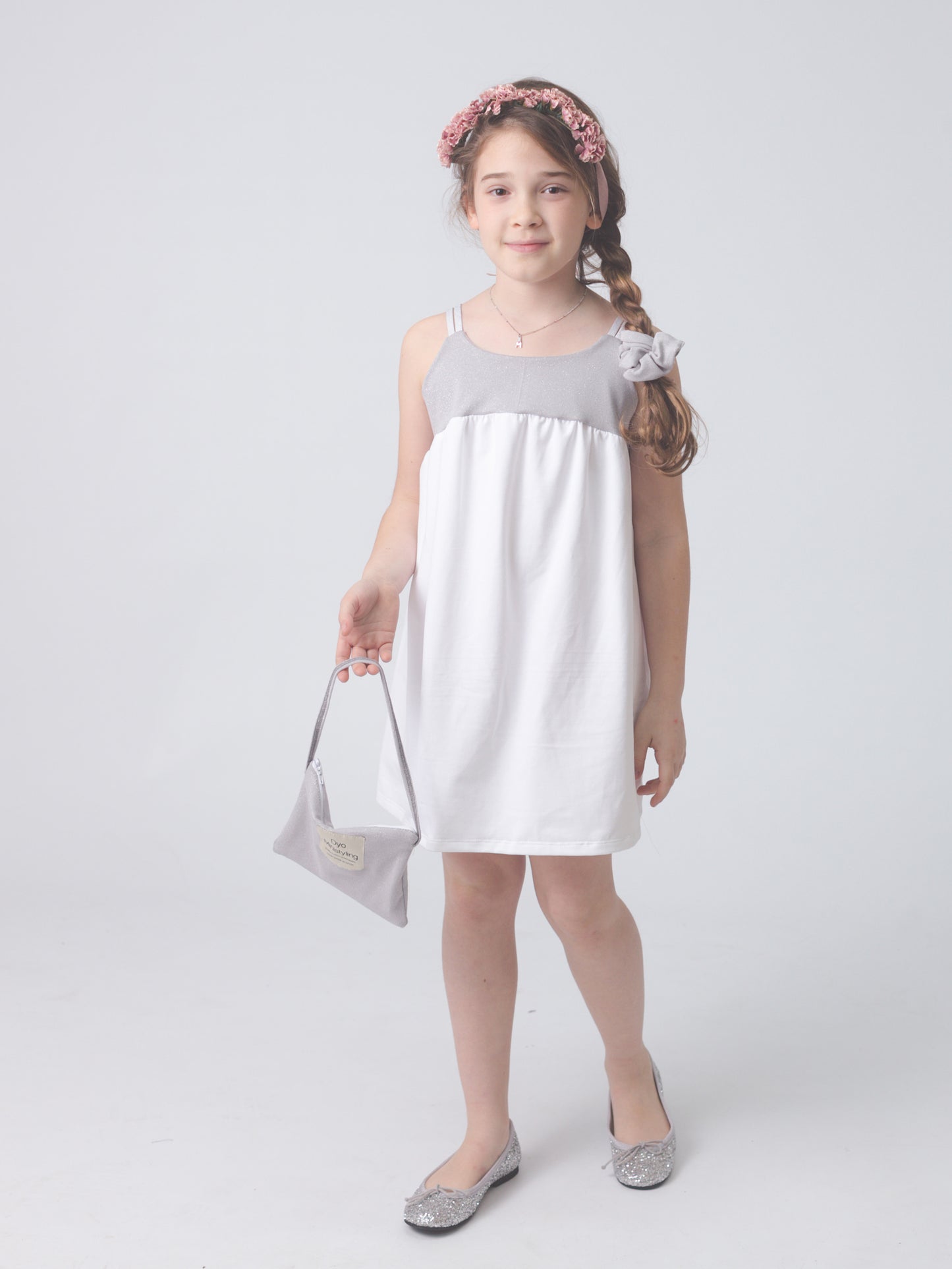 Moda sostenible- moda infantil- ropa niños y niñas- ropa bebé- primera puesta- vestido niña- chándal niño y niña- sudadera niño y niña - felpa niño y niña- moda española- moda infantil española-tiendas bonitas valencia- tienda moda infantil valencia- ropa moderna niño y niña-abrigo niño y niña- tienda ropa infantil- tienda de ropa bebé- vestido bebé-comunión- alergia niño y niña- tejido ecológico- pieles sensibles y atópicas- influencers- tendencia niños y niñas- ropa moderna- ropa con estilo-chándal bebé
