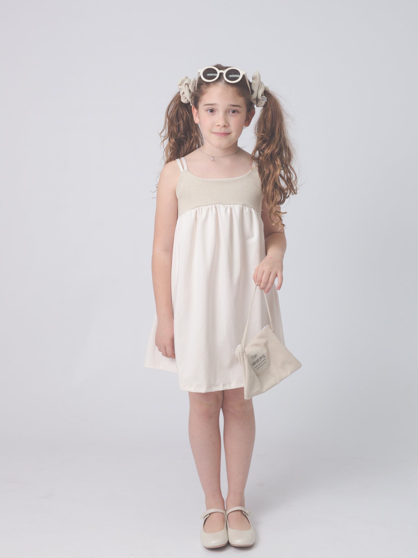 Moda sostenible- moda infantil- ropa niños y niñas- ropa bebé- primera puesta- vestido niña- chándal niño y niña- sudadera niño y niña - felpa niño y niña- moda española- moda infantil española-tiendas bonitas valencia- tienda moda infantil valencia- ropa moderna niño y niña-abrigo niño y niña- tienda ropa infantil- tienda de ropa bebé- vestido bebé-comunión- alergia niño y niña- tejido ecológico- pieles sensibles y atópicas- influencers- tendencia niños y niñas- ropa moderna- ropa con estilo-chándal bebé