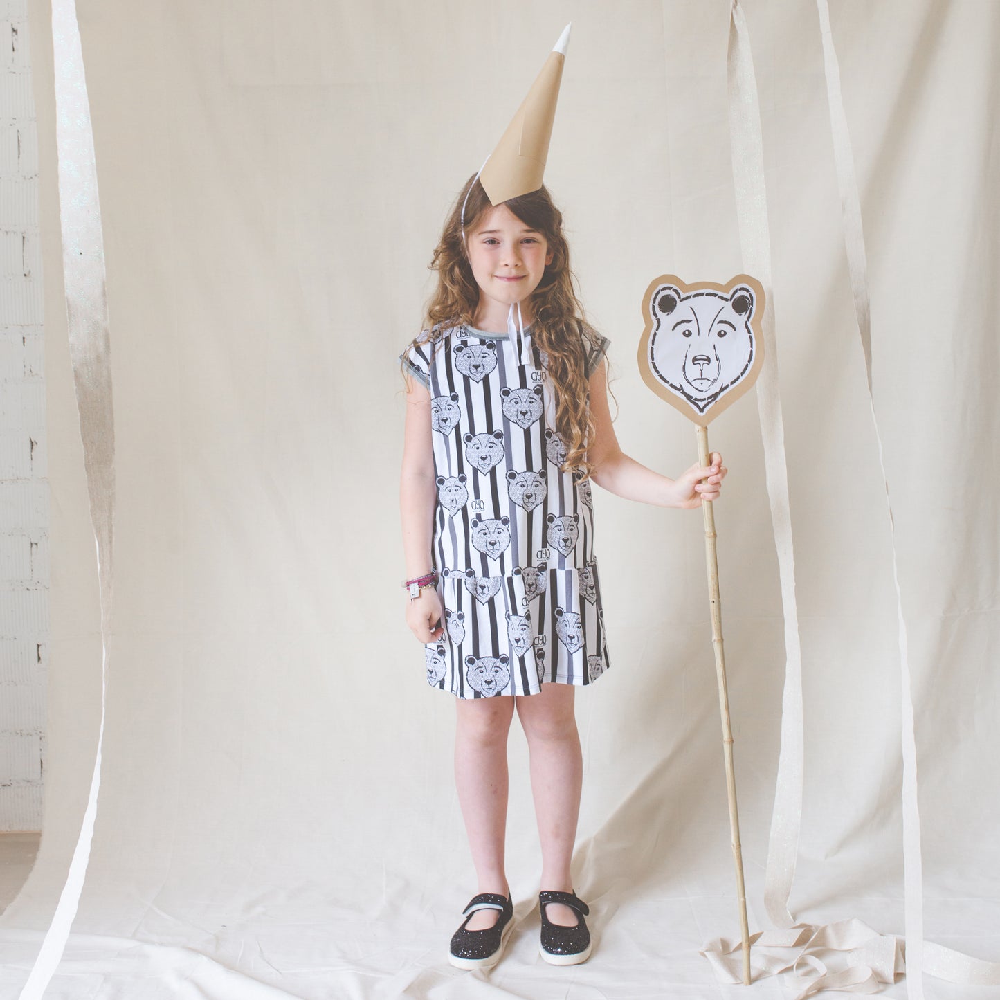 Moda sostenible- moda infantil- ropa niños y niñas- ropa bebé- primera puesta- vestido niña- chándal niño y niña- sudadera niño y niña - felpa niño y niña- moda española- moda infantil española-tiendas bonitas valencia- tienda moda infantil valencia- ropa moderna niño y niña-abrigo niño y niña- tienda ropa infantil- tienda de ropa bebé- vestido bebé-comunión- alergia niño y niña- tejido ecológico- pieles sensibles y atópicas- influencers- tendencia niños y niñas- ropa moderna- ropa con estilo- mono bebé