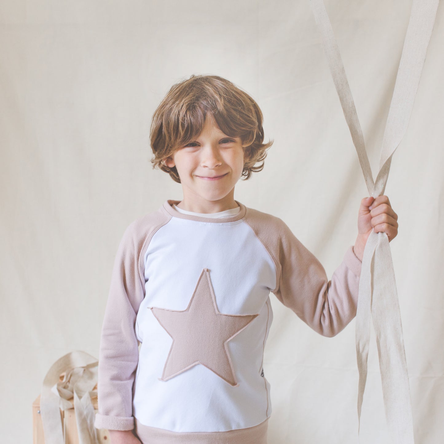 Moda sostenible- moda infantil- ropa niños y niñas- ropa bebé- primera puesta- vestido niña- chándal niño y niña- sudadera niño y niña - felpa niño y niña- moda española- moda infantil española-tiendas bonitas valencia- tienda moda infantil valencia- ropa moderna niño y niña-abrigo niño y niña- tienda ropa infantil- tienda de ropa bebé- vestido bebé-comunión- alergia niño y niña- tejido ecológico- pieles sensibles y atópicas- influencers- tendencia niños y niñas- ropa moderna- ropa con estilo- sudadera niño