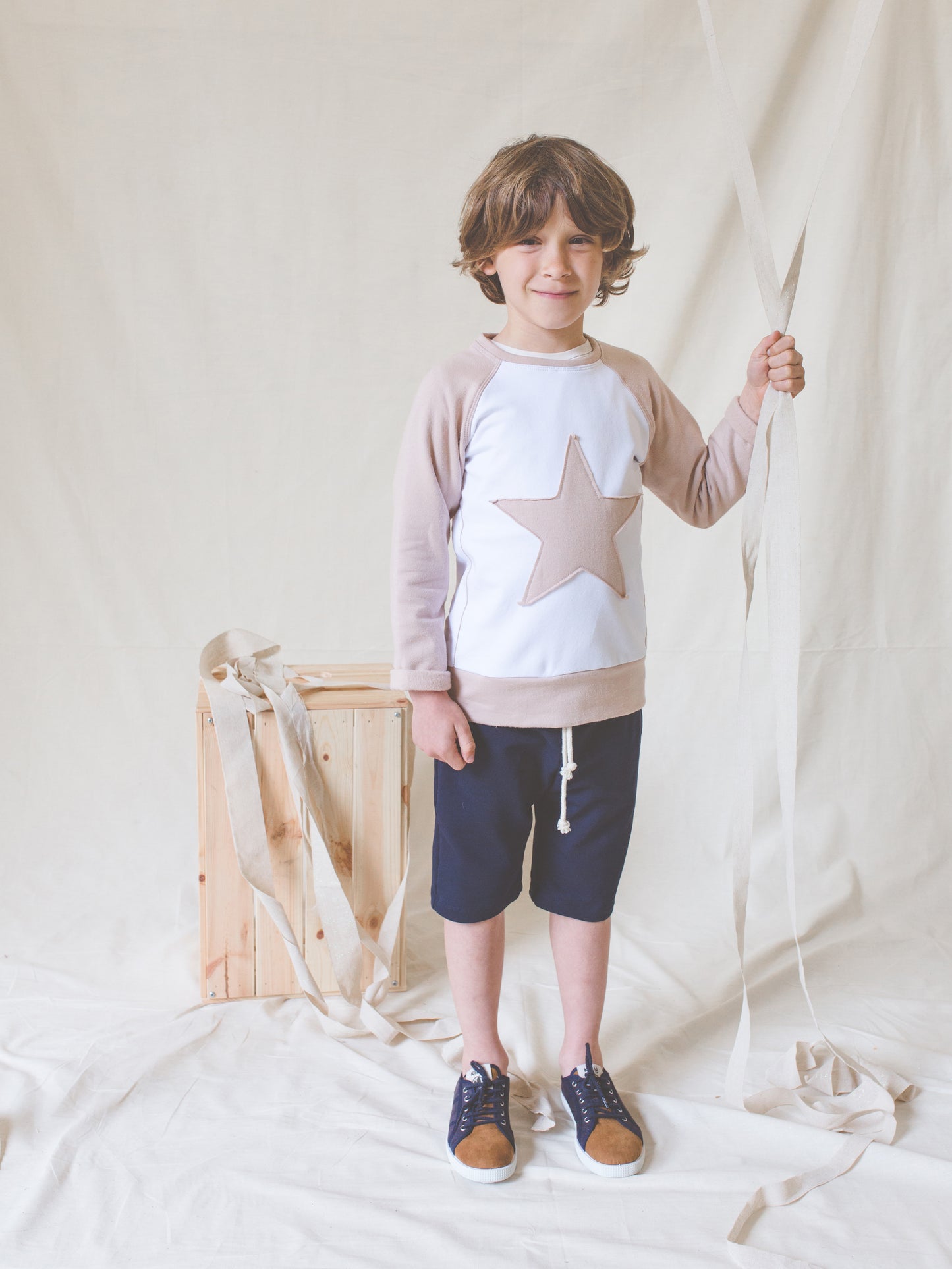 Moda sostenible- moda infantil- ropa niños y niñas- ropa bebé- primera puesta- vestido niña- chándal niño y niña- sudadera niño y niña - felpa niño y niña- moda española- moda infantil española-tiendas bonitas valencia- tienda moda infantil valencia- ropa moderna niño y niña-abrigo niño y niña- tienda ropa infantil- tienda de ropa bebé- vestido bebé-comunión- alergia niño y niña- tejido ecológico- pieles sensibles y atópicas- influencers- tendencia niños y niñas- ropa moderna- ropa con estilo- sudadera niño