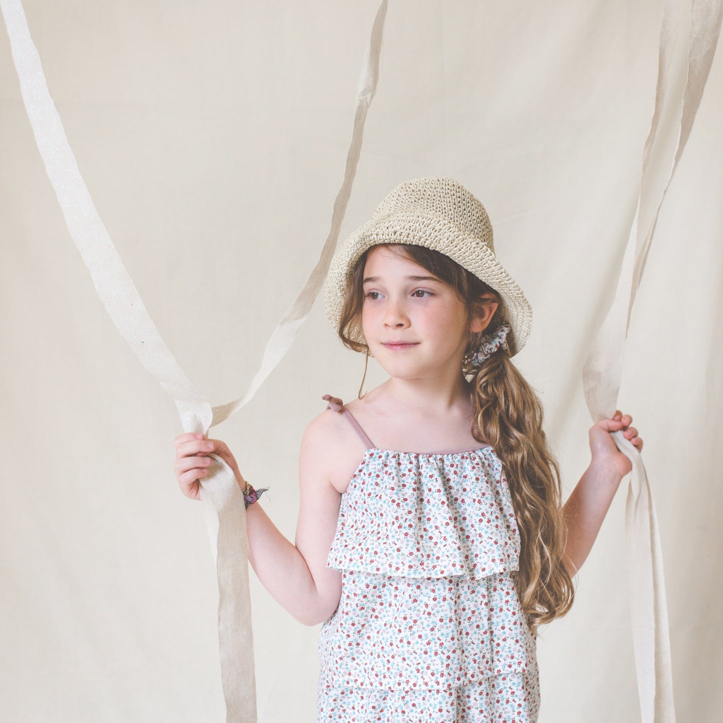 Moda sostenible- moda infantil- ropa niños y niñas- ropa bebé- primera puesta- vestido niña- chándal niño y niña- sudadera niño y niña - felpa niño y niña- moda española- moda infantil española-tiendas bonitas valencia- tienda moda infantil valencia- ropa moderna niño y niña-abrigo niño y niña- tienda ropa infantil- tienda de ropa bebé- vestido bebé-comunión- alergia niño y niña- tejido ecológico- pieles sensibles y atópicas- influencers- tendencia niños y niñas- ropa moderna- ropa con estilo