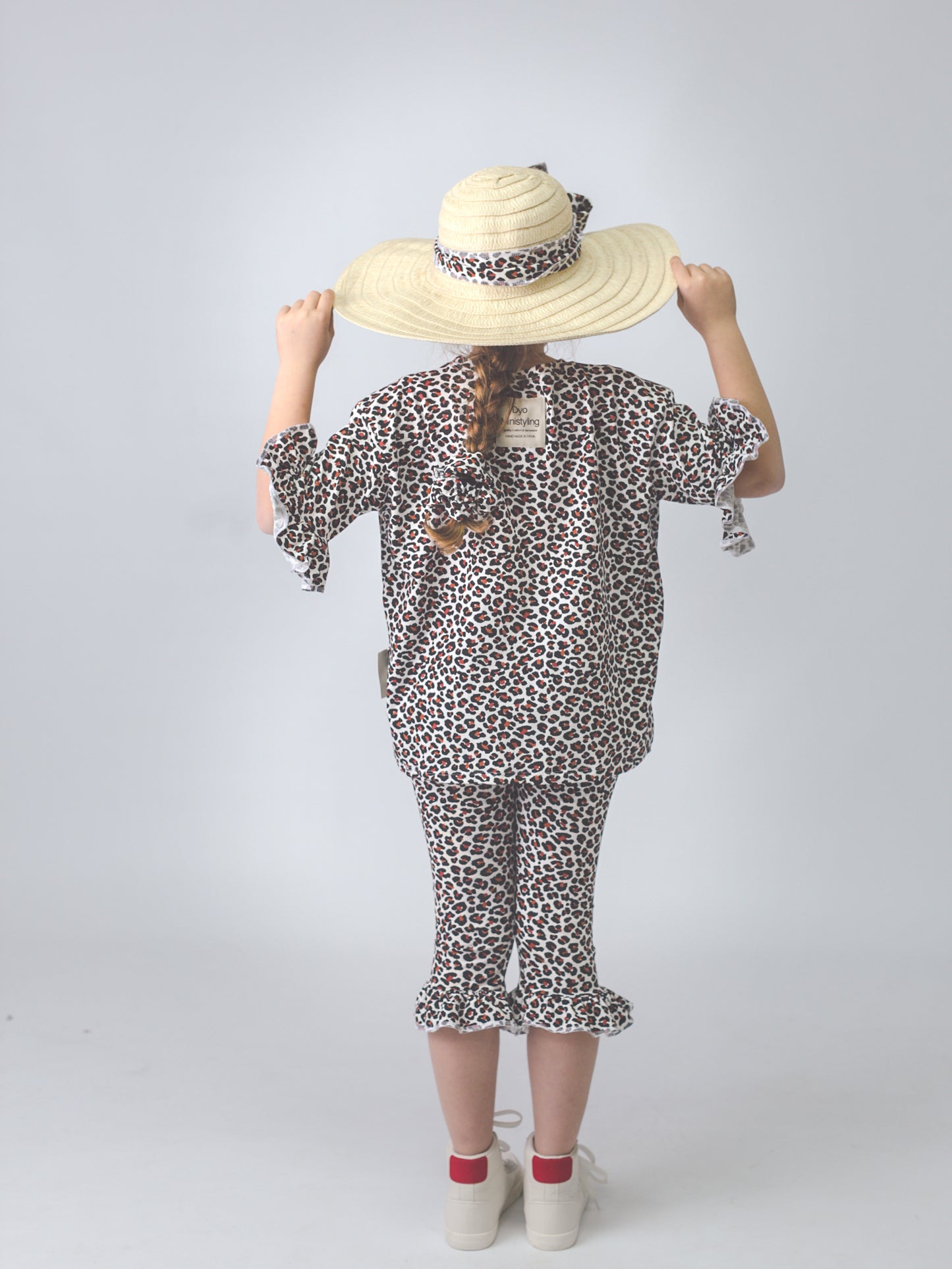 Moda sostenible- moda infantil- ropa niños y niñas- ropa bebé- primera puesta- vestido niña- chándal niño y niña- sudadera niño y niña - felpa niño y niña- moda española- moda infantil española-tiendas bonitas valencia- tienda moda infantil valencia- ropa moderna niño y niña-abrigo niño y niña- tienda ropa infantil- tienda de ropa bebé- vestido bebé-comunión- alergia niño y niña- tejido ecológico- pieles sensibles y atópicas- influencers- tendencia niños y niñas- ropa moderna- ropa con estilo-camiseta niña