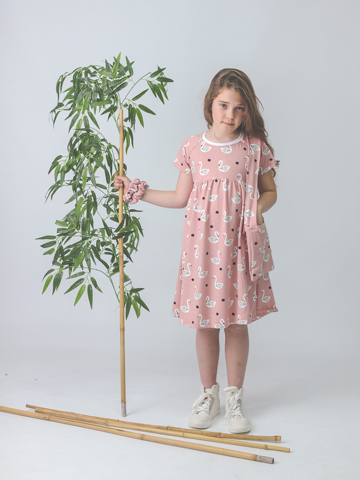 Moda sostenible- moda infantil- ropa niños y niñas- ropa bebé- primera puesta- vestido niña- chándal niño y niña- sudadera niño y niña - felpa niño y niña- moda española- moda infantil española-tiendas bonitas valencia- tienda moda infantil valencia- ropa moderna niño y niña-abrigo niño y niña- tienda ropa infantil- tienda de ropa bebé- vestido bebé-comunión- alergia niño y niña- tejido ecológico- pieles sensibles y atópicas- influencers- tendencia niños y niñas- ropa moderna- ropa con estilo-culetin bebé
