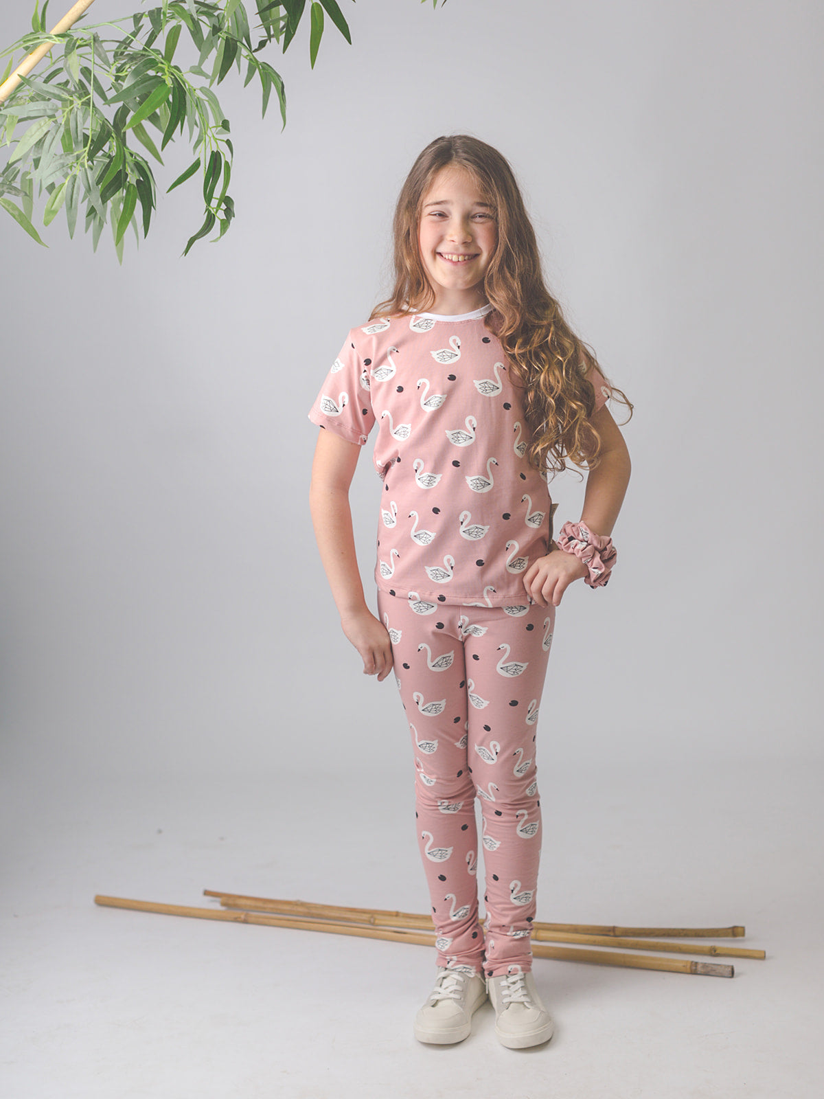 Moda sostenible- moda infantil- ropa niños y niñas- ropa bebé- primera puesta- vestido niña- chándal niño y niña- sudadera niño y niña - felpa niño y niña- moda española- moda infantil española-tiendas bonitas valencia- tienda moda infantil valencia- ropa moderna niño y niña-abrigo niño y niña- tienda ropa infantil- tienda de ropa bebé- vestido bebé-comunión- alergia niño y niña- tejido ecológico- pieles sensibles y atópicas- influencers- tendencia niños y niñas- ropa moderna- ropa con estilo-camiseta niña