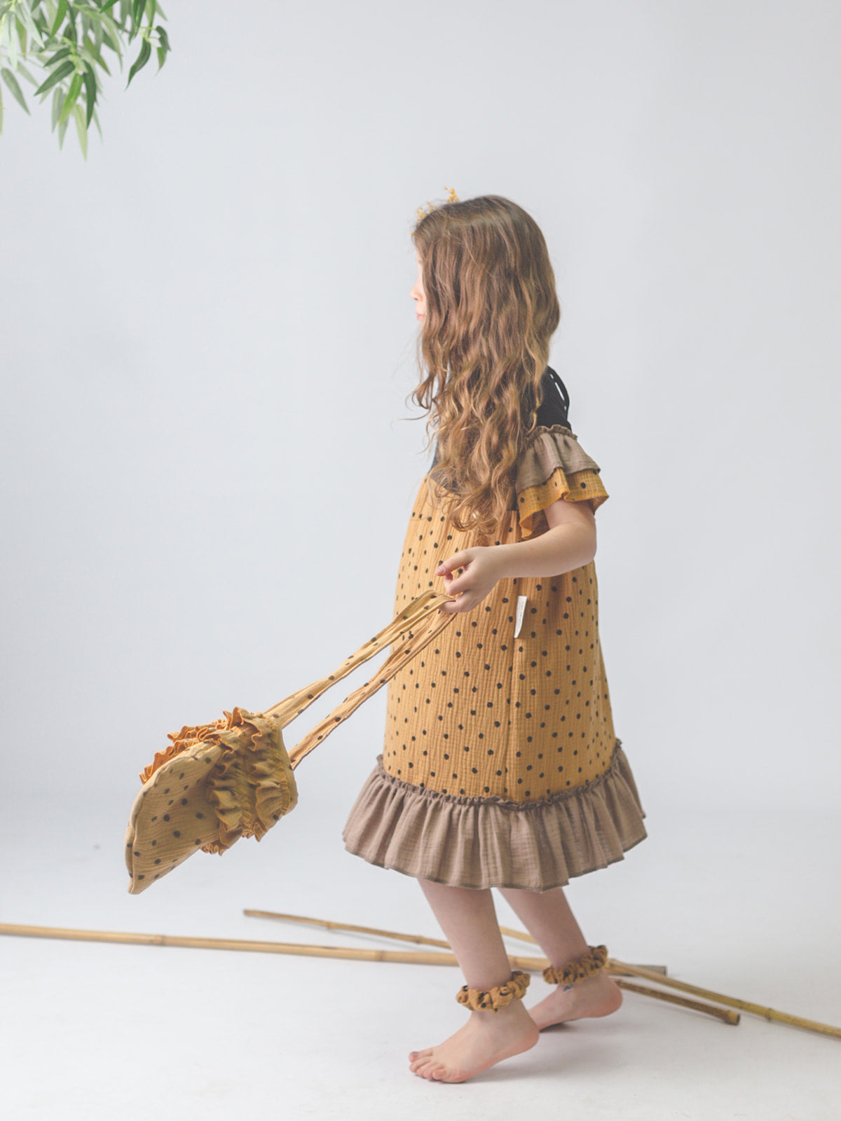 Moda sostenible- moda infantil- ropa niños y niñas- ropa bebé- primera puesta- vestido niña- chándal niño y niña- sudadera niño y niña - felpa niño y niña- moda española- moda infantil española-tiendas bonitas valencia- tienda moda infantil valencia- ropa moderna niño y niña-abrigo niño y niña- tienda ropa infantil- tienda de ropa bebé- vestido bebé-comunión- alergia niño y niña- tejido ecológico- pieles sensibles y atópicas- influencers- tendencia niños y niñas- ropa moderna- ropa con estilo