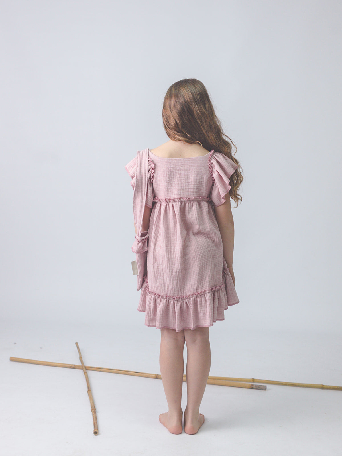 Moda sostenible- moda infantil- ropa niños y niñas- ropa bebé- primera puesta- vestido niña- chándal niño y niña- sudadera niño y niña - felpa niño y niña- moda española- moda infantil española-tiendas bonitas valencia- tienda moda infantil valencia- ropa moderna niño y niña-abrigo niño y niña- tienda ropa infantil- tienda de ropa bebé- vestido bebé-comunión- alergia niño y niña- tejido ecológico- pieles sensibles y atópicas- influencers- tendencia niños y niñas- ropa moderna- ropa con estilo