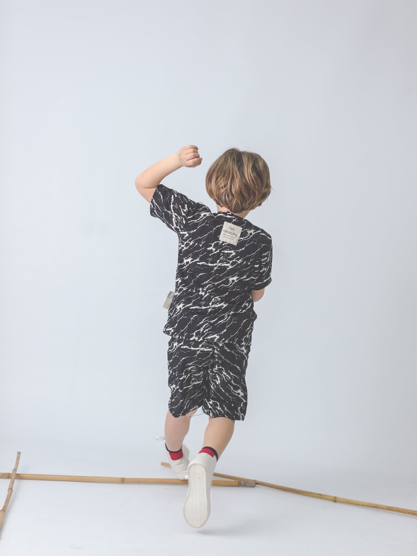 Moda sostenible- moda infantil- ropa niños y niñas- ropa bebé- primera puesta- vestido niña- chándal niño y niña- sudadera niño y niña - felpa niño y niña- moda española- moda infantil española-tiendas bonitas valencia- tienda moda infantil valencia- ropa moderna niño y niña-abrigo niño y niña- tienda ropa infantil- tienda de ropa bebé- vestido bebé-comunión- alergia niño y niña- tejido ecológico- pieles sensibles y atópicas- influencers- tendencia niños y niñas- ropa moderna- ropa con estilo-chándal niños