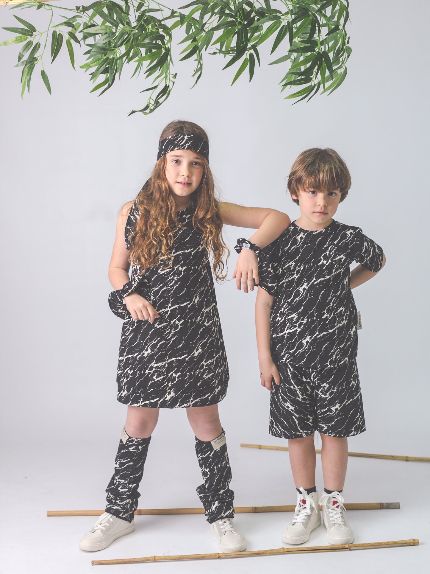 Moda sostenible- moda infantil- ropa niños y niñas- ropa bebé- primera puesta- vestido niña- chándal niño y niña- sudadera niño y niña - felpa niño y niña- moda española- moda infantil española-tiendas bonitas valencia- tienda moda infantil valencia- ropa moderna niño y niña-abrigo niño y niña- tienda ropa infantil- tienda de ropa bebé- vestido bebé-comunión- alergia niño y niña- tejido ecológico- pieles sensibles y atópicas- influencers- tendencia niños y niñas- ropa moderna- ropa con estilo-chándal niños