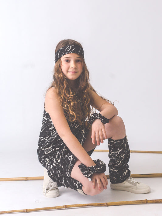Moda sostenible- moda infantil- ropa niños y niñas- ropa bebé- primera puesta- vestido niña- chándal niño y niña- sudadera niño y niña - felpa niño y niña- moda española- moda infantil española-tiendas bonitas valencia- tienda moda infantil valencia- ropa moderna niño y niña-abrigo niño y niña- tienda ropa infantil- tienda de ropa bebé- vestido bebé-comunión- alergia niño y niña- tejido ecológico- pieles sensibles y atópicas- influencers- tendencia niños y niñas- ropa moderna- ropa con estilo