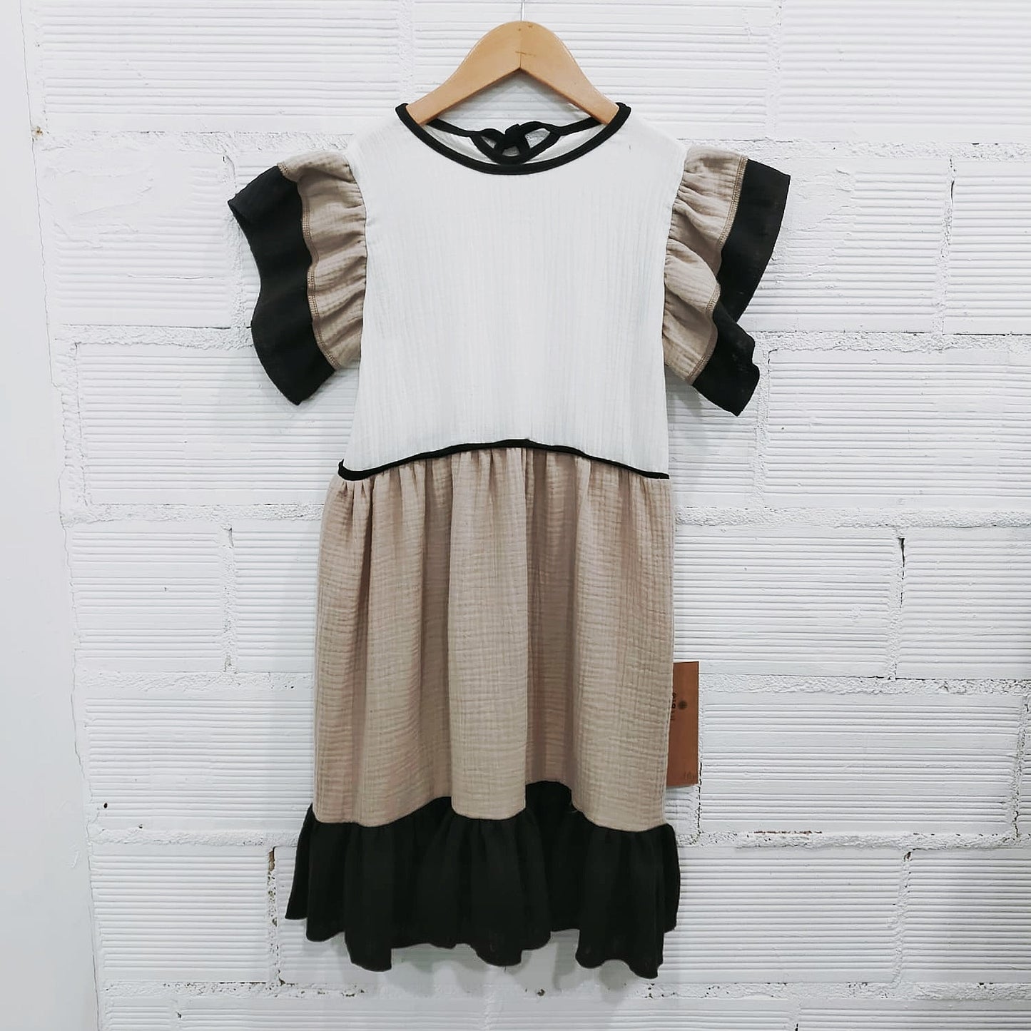 Moda sostenible- moda infantil- ropa niños y niñas- ropa bebé- primera puesta- vestido niña- chándal niño y niña- sudadera niño y niña - felpa niño y niña- moda española- moda infantil española-tiendas bonitas valencia- tienda moda infantil valencia- ropa moderna niño y niña-abrigo niño y niña- tienda ropa infantil- tienda de ropa bebé- vestido bebé-comunión- alergia niño y niña- tejido ecológico- pieles sensibles y atópicas- influencers- tendencia niños y niñas- ropa moderna- ropa con estilo-chándal bebé