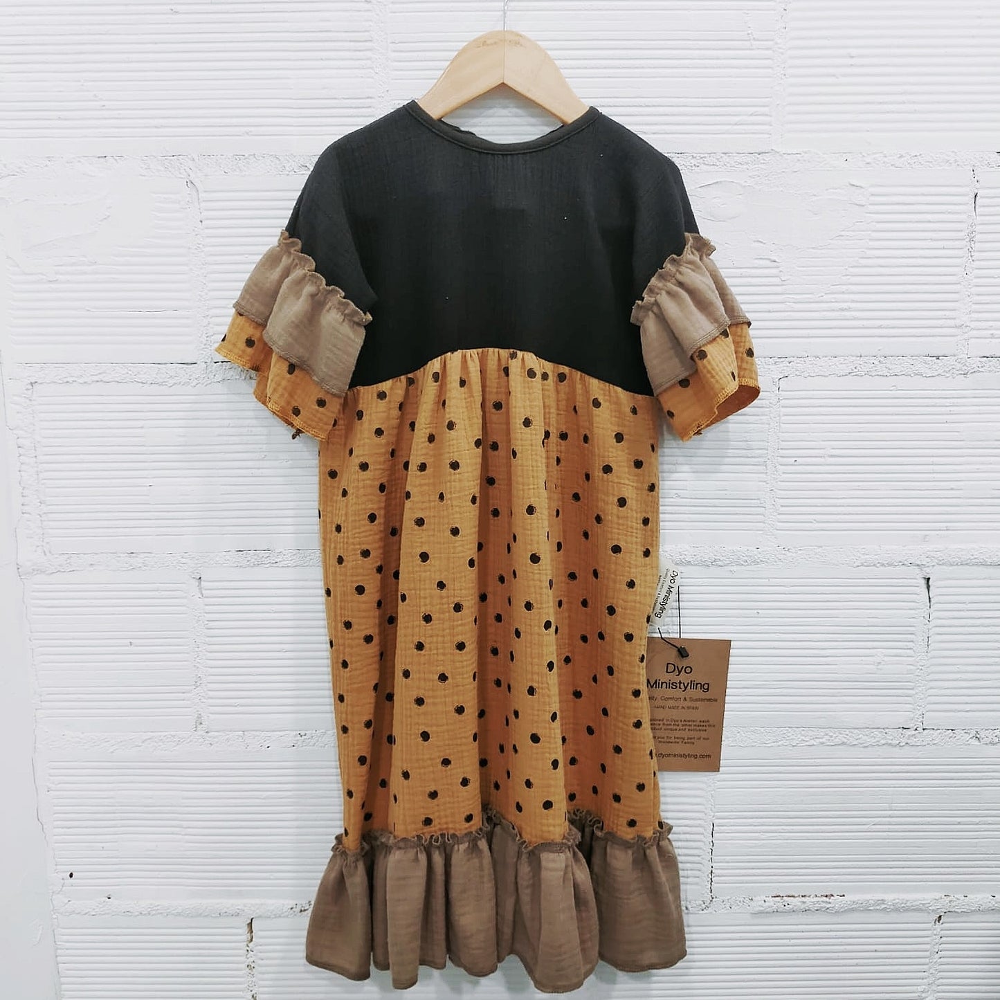 Moda sostenible- moda infantil- ropa niños y niñas- ropa bebé- primera puesta- vestido niña- chándal niño y niña- sudadera niño y niña - felpa niño y niña- moda española- moda infantil española-tiendas bonitas valencia- tienda moda infantil valencia- ropa moderna niño y niña-abrigo niño y niña- tienda ropa infantil- tienda de ropa bebé- vestido bebé-comunión- alergia niño y niña- tejido ecológico- pieles sensibles y atópicas- influencers- tendencia niños y niñas- ropa moderna- ropa con estilo