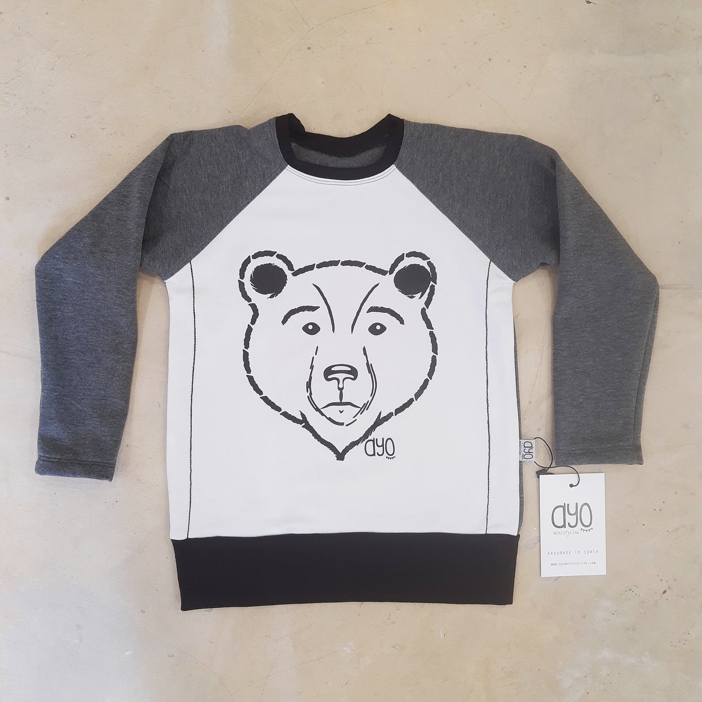 Moda sostenible- moda infantil- ropa niños y niñas- ropa bebé- primera puesta- vestido niña- chándal niño y niña- sudadera niño y niña - felpa niño y niña- moda española- moda infantil española-tiendas bonitas valencia- tienda moda infantil valencia- ropa moderna niño y niña-abrigo niño y niña- tienda ropa infantil- tienda de ropa bebé- vestido bebé-comunión- alergia niño y niña- tejido ecológico- pieles sensibles y atópicas- influencers- tendencia niños y niñas- ropa moderna- ropa con estilo- sudadera niño