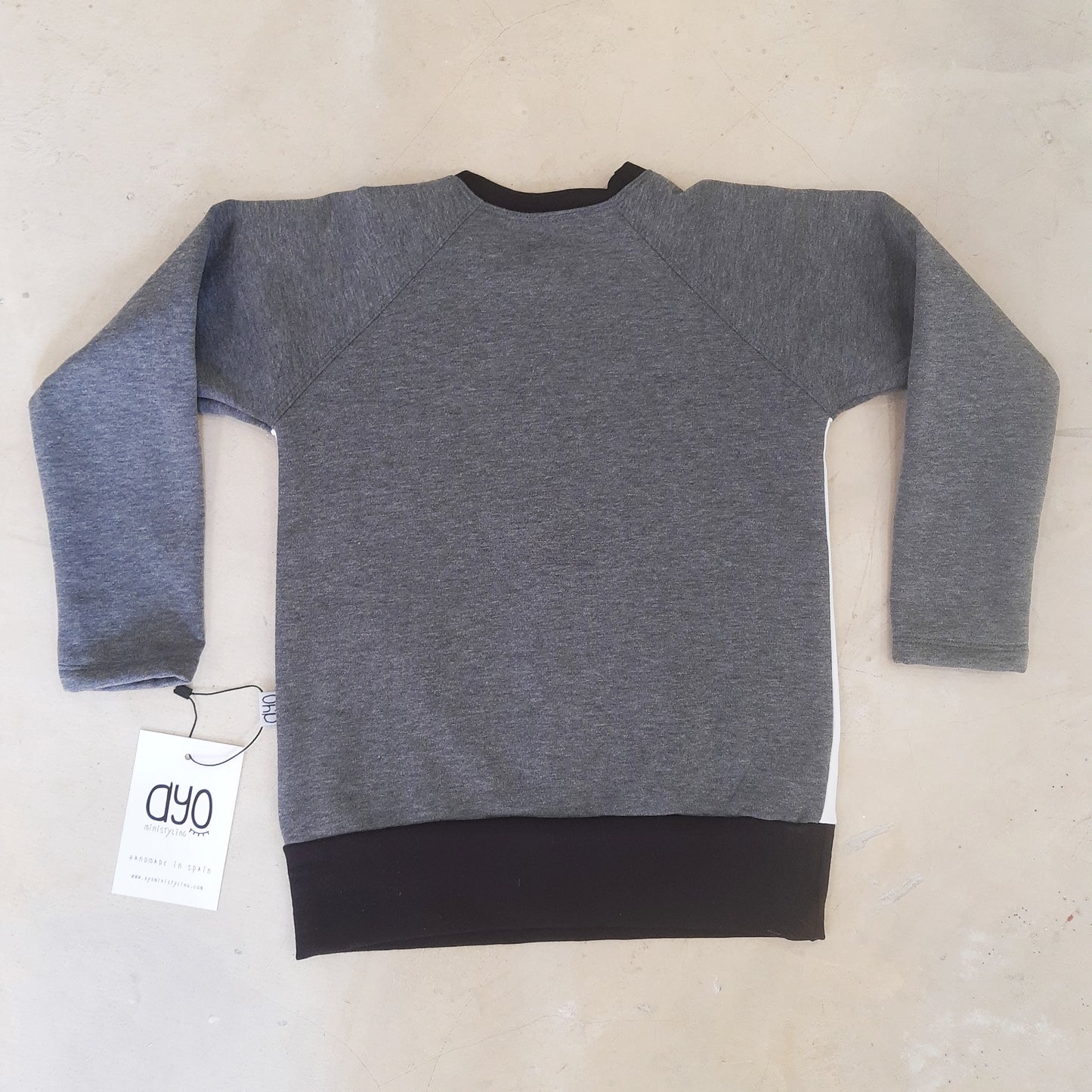 Moda sostenible- moda infantil- ropa niños y niñas- ropa bebé- primera puesta- vestido niña- chándal niño y niña- sudadera niño y niña - felpa niño y niña- moda española- moda infantil española-tiendas bonitas valencia- tienda moda infantil valencia- ropa moderna niño y niña-abrigo niño y niña- tienda ropa infantil- tienda de ropa bebé- vestido bebé-comunión- alergia niño y niña- tejido ecológico- pieles sensibles y atópicas- influencers- tendencia niños y niñas- ropa moderna- ropa con estilo- sudadera niño
