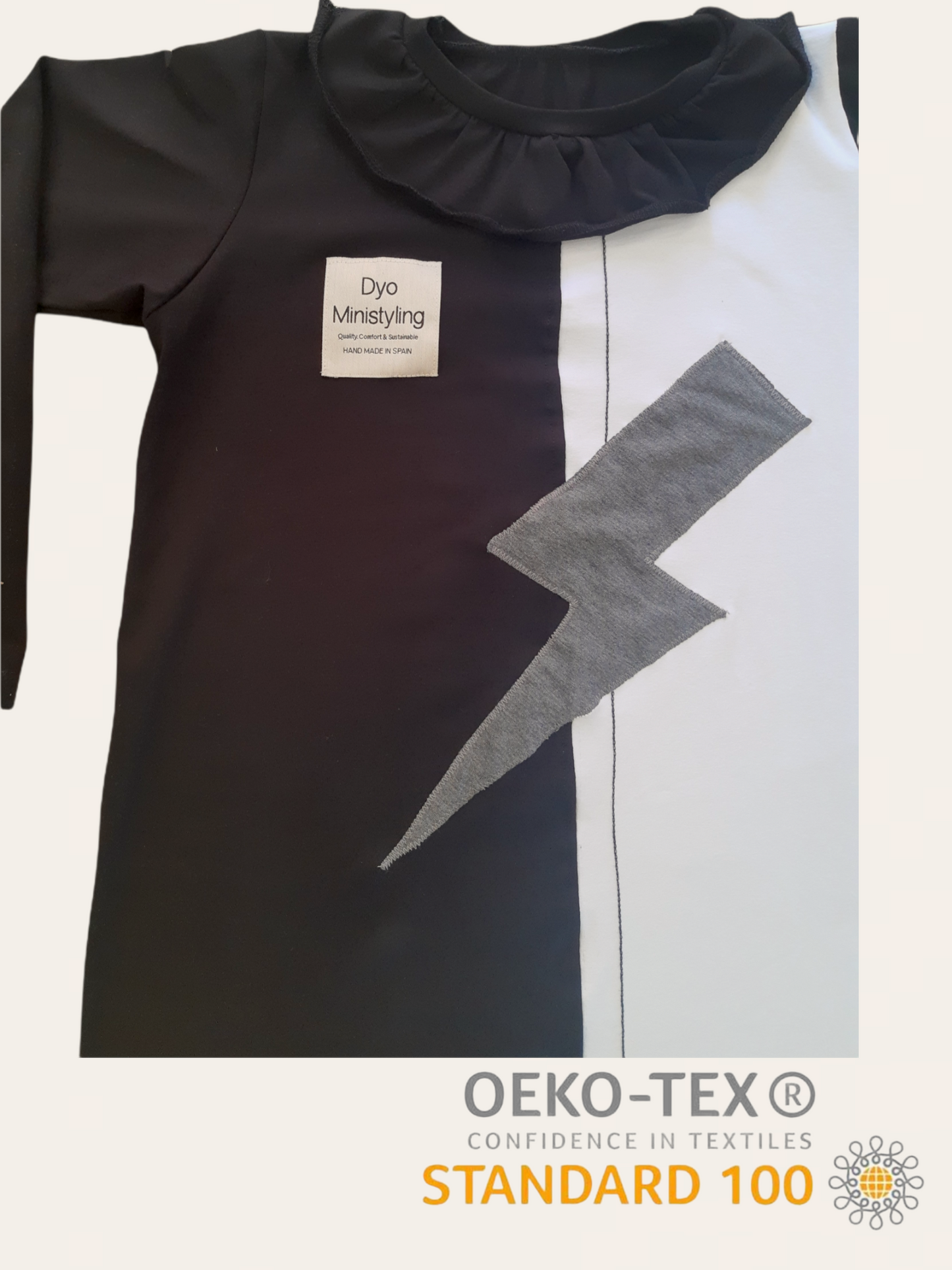 Vestido infantil blanco y negro/ Diseño sostenible y ecológico/ Moda infantil
