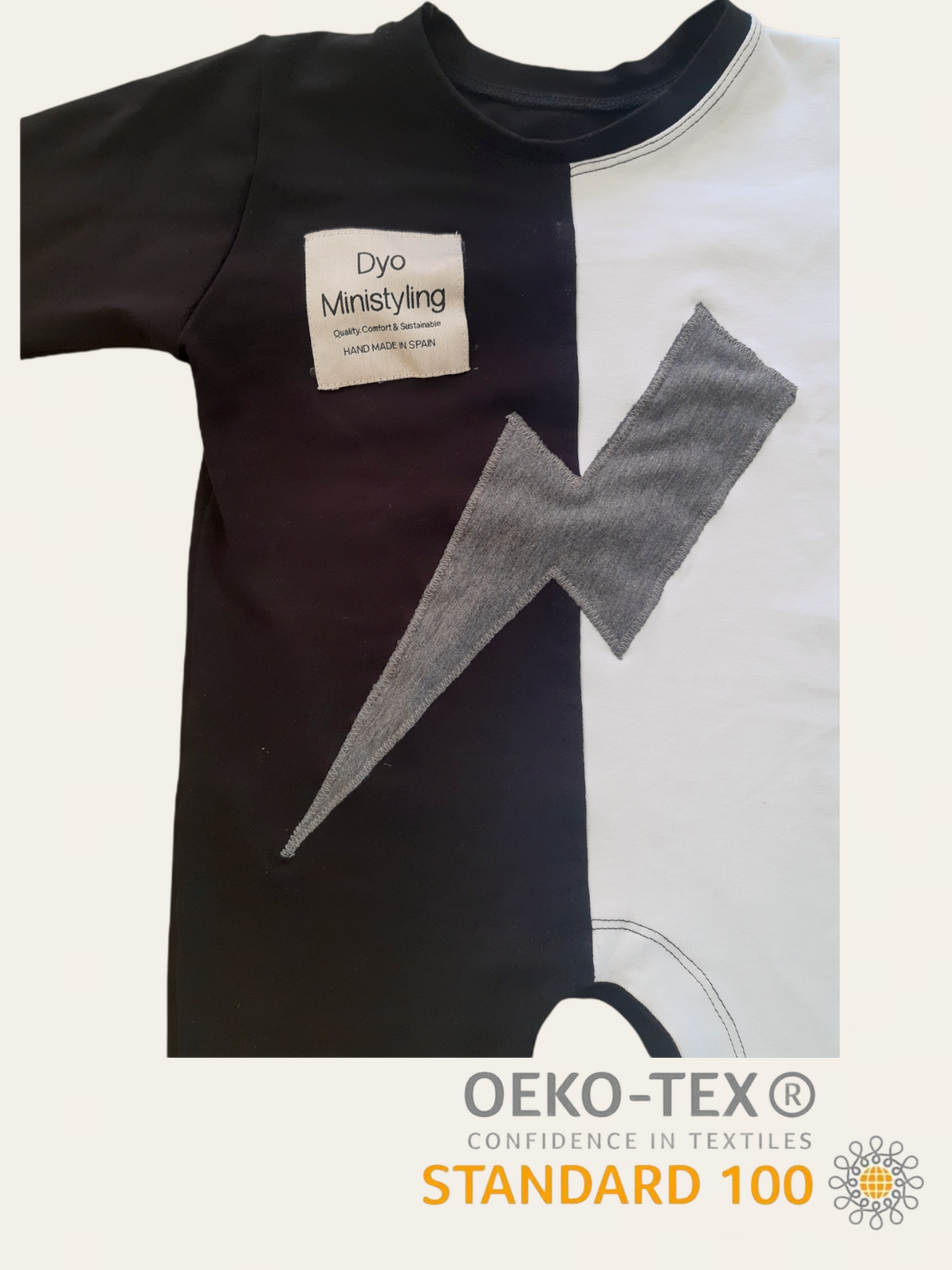 Peto infantil blanco y negro/ Diseño sostenible y ecológico/ Moda infantil