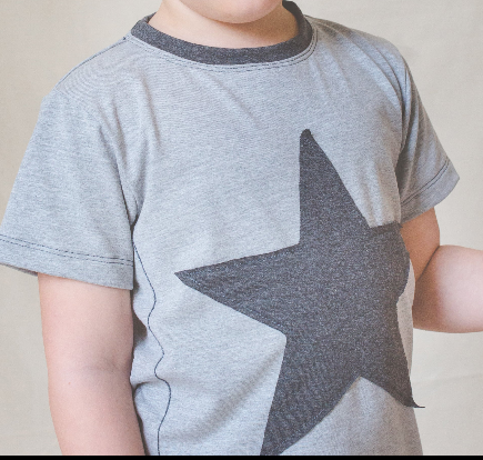 CAMISETA MANGA CORTA GRIS ESTRELLA